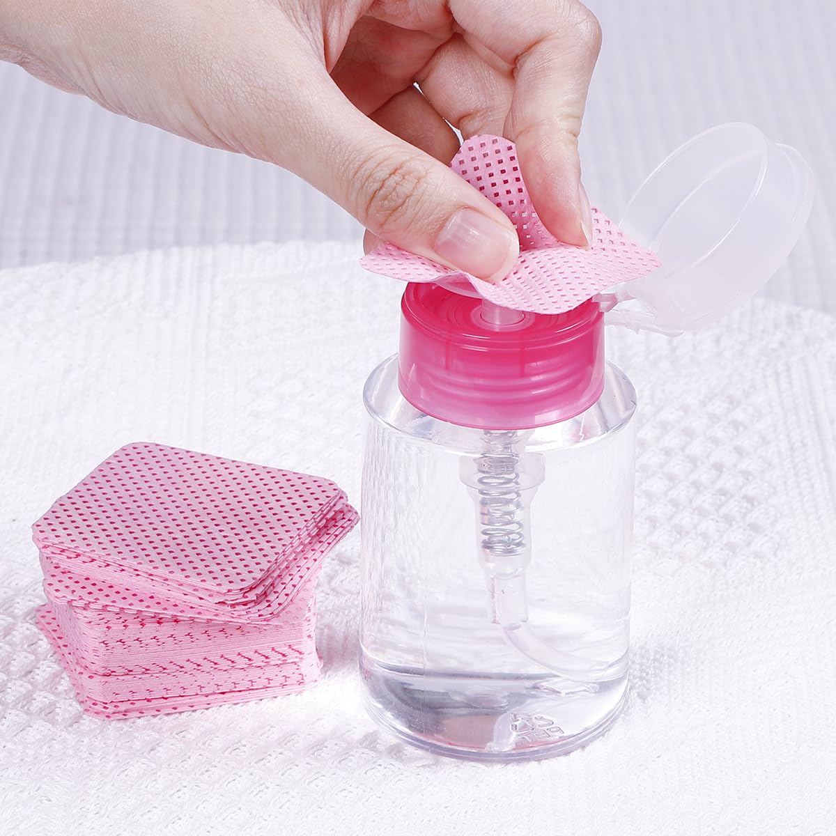BIUTEE Nail Wipes & Pump Dispenser Bottle Set – Lint Free, Soft & Absorbent